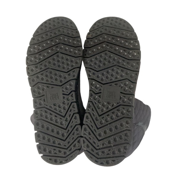 NIB Muk Luks Genuine Suede Quilted Tops Pull-On Style Ankle Boots Gray 8 - Picture 6 of 9